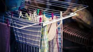 ¡Descubre los peligros de secar la ropa dentro de tu hogar!